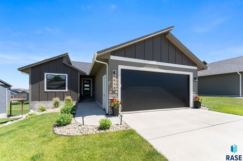 816 N Yankee Ave Avenue, Sioux Falls, SD, 57110 | Card Image