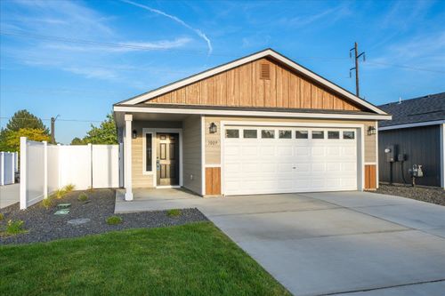 1009 S Century Rd, Spokane Valley, WA, 99037-9755 | Card Image