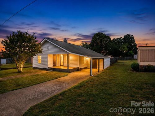 3620 2nd Ave Sw, Hickory, NC, 28602-1607 | Card Image