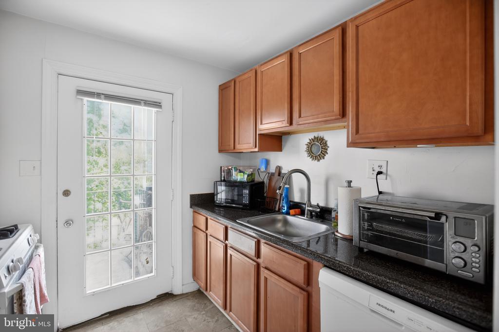 Residential in ARLINGTON 5