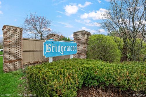 39349 Cadborough Dr, Clinton Twp, MI, 48038-2748 | Card Image