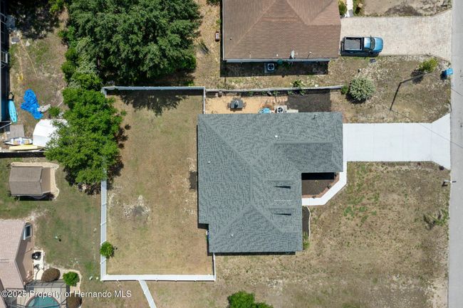 10101 Langan St, House other with 3 bedrooms, 2 bathrooms and null parking in Spring Hill FL | Image 4