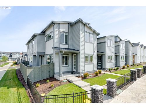 4212 Se Century Blvd, Hillsboro, OR, 97123-6776 | Card Image