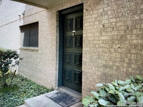 2007-11843 Braesview, San Antonio, TX, 78213-4842 | Card Image