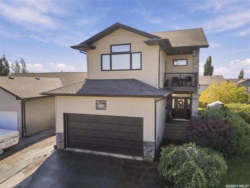 814 Rock Hill Lane, House with 4 bedrooms, 3 bathrooms and 6 parking in Martensville SK | Card Image