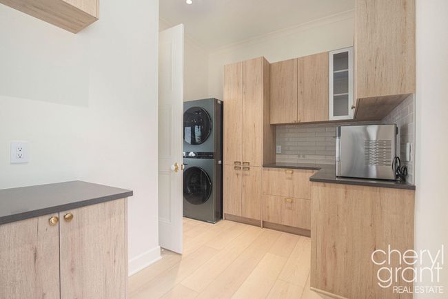 Pantry/Laundry Room | Image 27