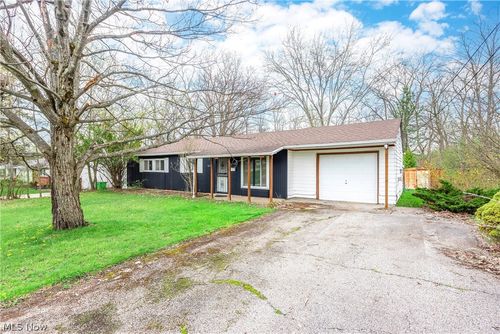 6194 Eldridge Blvd, Bedford Heights, OH, 44146-4003 | Card Image