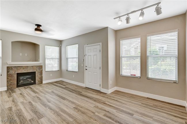 UNIT-1341 - 10001 Peace Way, Condo with 3 bedrooms, 2 bathrooms and null parking in Las Vegas NV | Image 9