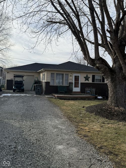 205 Kehl St, Connersville, IN, 47331-3363 | Card Image