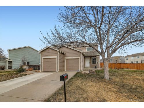 892 Mockingbird Ln, Brighton, CO, 80601-7353 | Card Image