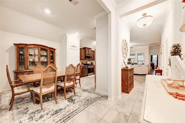 Formal dining room - off the kitchen | Image 5
