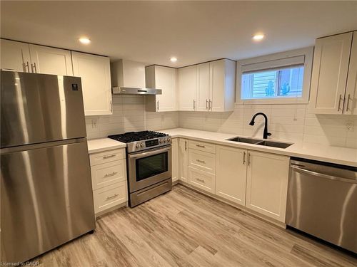 lower-105 Alpine Ave, Hamilton, ON, L9A1A7 | Card Image