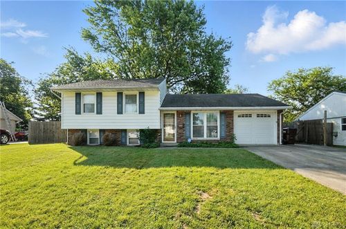 1881 Commonwealth Dr, Xenia, OH, 45385-4817 | Card Image