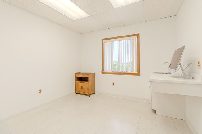 1027 W Main St, Home with 0 bedrooms, 0 bathrooms and 29 parking in Mt. Pleasant Twp - Wml PA | Image 31