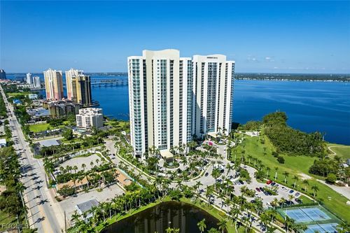 3000 Oasis Grand Blvd, FORT MYERS, FL, 33916-1524 | Card Image