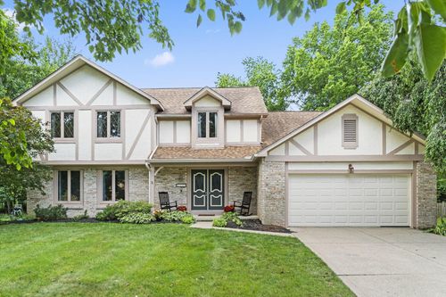 1301 Black Oak Cir, Westerville, OH, 43081-4536 | Card Image