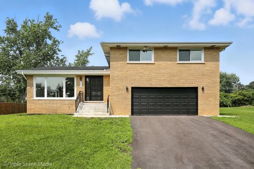 9318 S 87th Ave, Hickory Hills, IL, 60457-1714 | Card Image