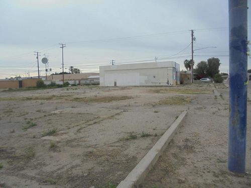 202 E Hobsonway, Blythe, CA, 92225-1731 | Card Image