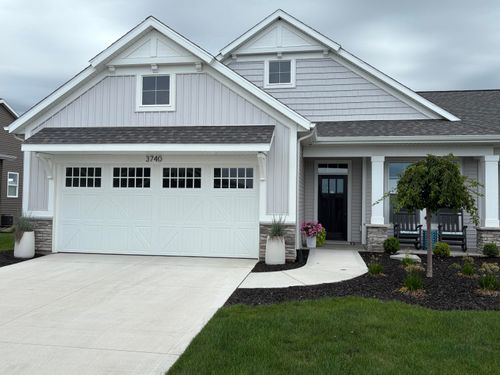 9-3740 Leenheer Dr, Grandville, MI, 49418-3700 | Card Image