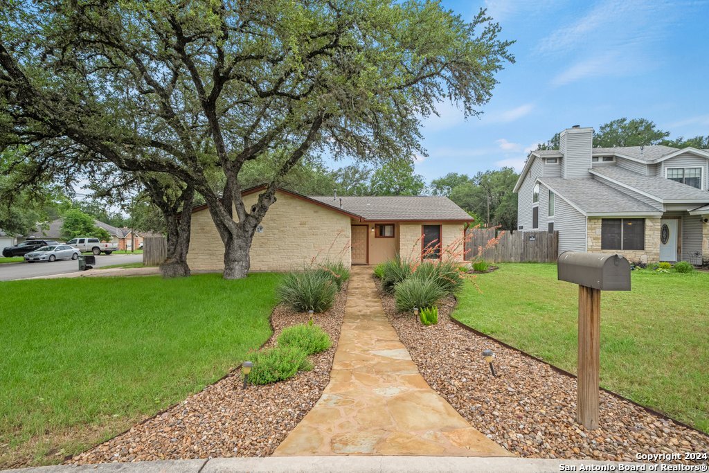 Castle Bluff Dr, San Marcos, TX 78666