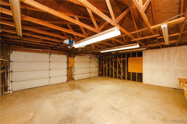 Garage | Image 34