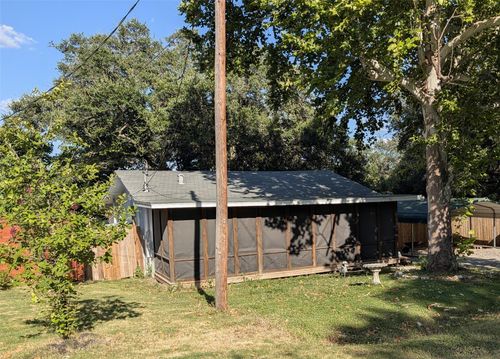 10801 W Lakeview Dr, Jonestown, TX, 78645-2926 | Card Image