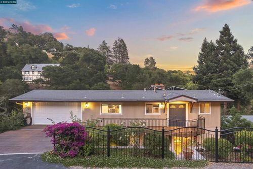 38 Saint Stephens Dr, Orinda, CA, 94563-1950 | Card Image