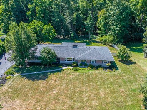 1755 W Farview Dr, Peru, IN, 46970-7182 | Card Image