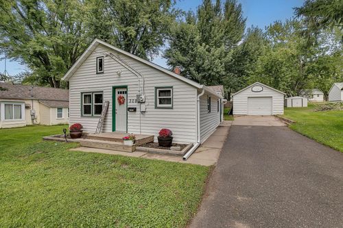 308 7th Ave N, Sauk Rapids, MN, 56379-2030 | Card Image