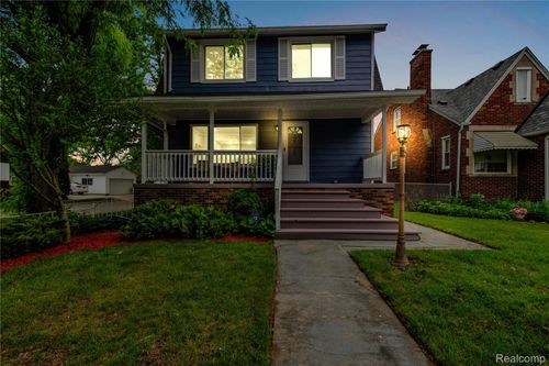 8305 Harding, Center Line, MI, 48015-1555 | Card Image