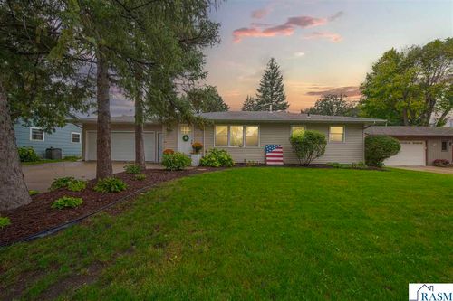 1801 Sunray Avenue, Mankato, MN, 56001 | Card Image