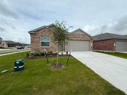 120 Donnington Dr, Hutto, TX, 78634-2760 | Card Image