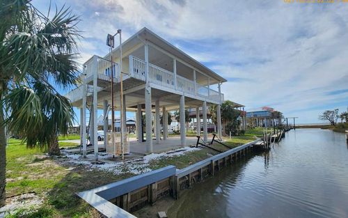 170 10th Ave W, Horseshoe Beach, FL, 32648 | Card Image
