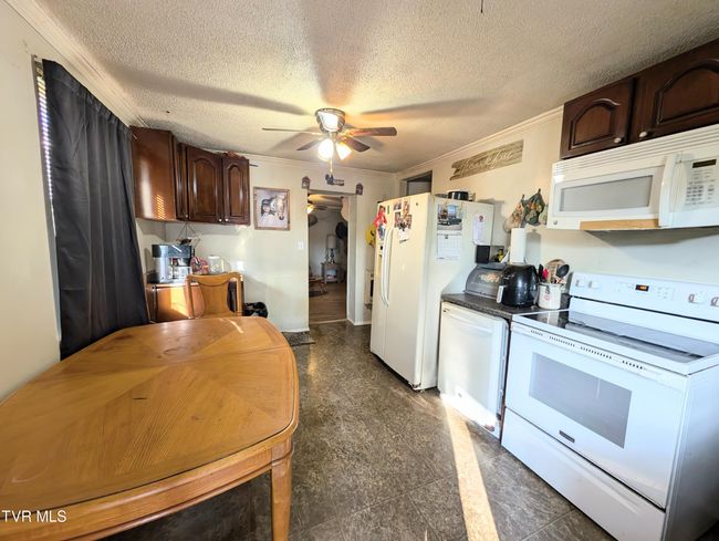 2509 Dc Caney Ridge Rd, House other with 3 bedrooms, 2 bathrooms and null parking in Clintwood VA | Image 73