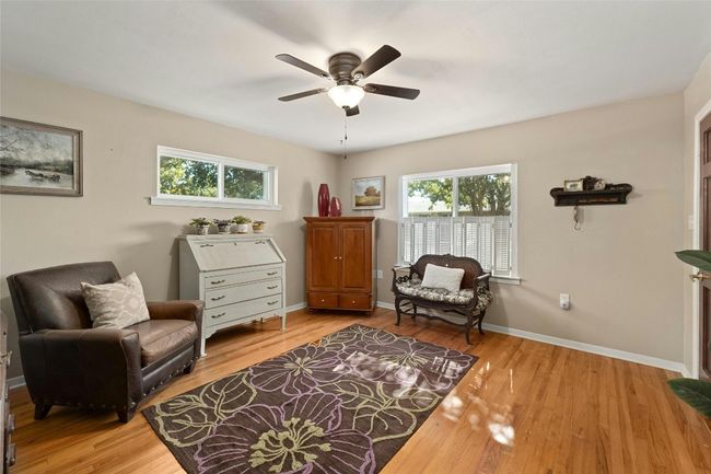 702 S Groos St, House other with 3 bedrooms, 2 bathrooms and 4 parking in Kyle TX | Image 5