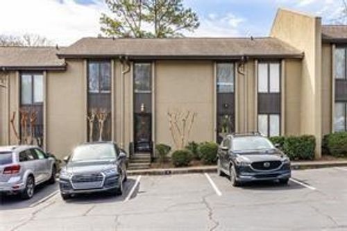 15 Ivy Sq Ne, Atlanta, GA, 30342-4218 | Card Image