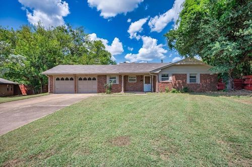 719 Normandie Dr, Norman, OK, 73072-6329 | Card Image