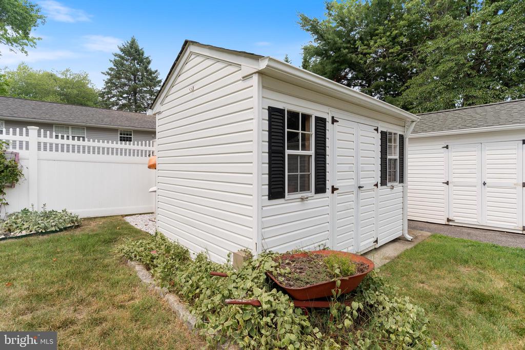 Residential in EDGEWATER 3