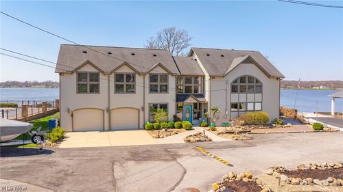 2154 Ne River Rd, Lake Milton, OH, 44429-9781 | Card Image