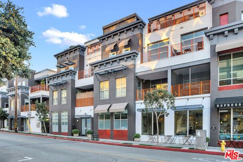 203-212 Marine St, Santa Monica, CA, 90405-5477 | Card Image
