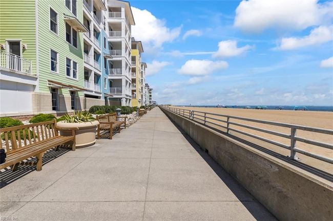APT-121B - 3738 Sandpiper Rd, House attached with 2 bedrooms, 2 bathrooms and null parking in Virginia Beach VA | Image 14