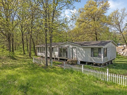 7304 N Wagon Trail Rd, COLUMBIA, MO, 65202-7499 | Card Image