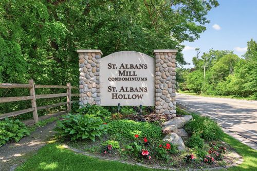 205-3020 Saint Albans Mill Rd, Hopkins, MN, 55305-3989 | Card Image