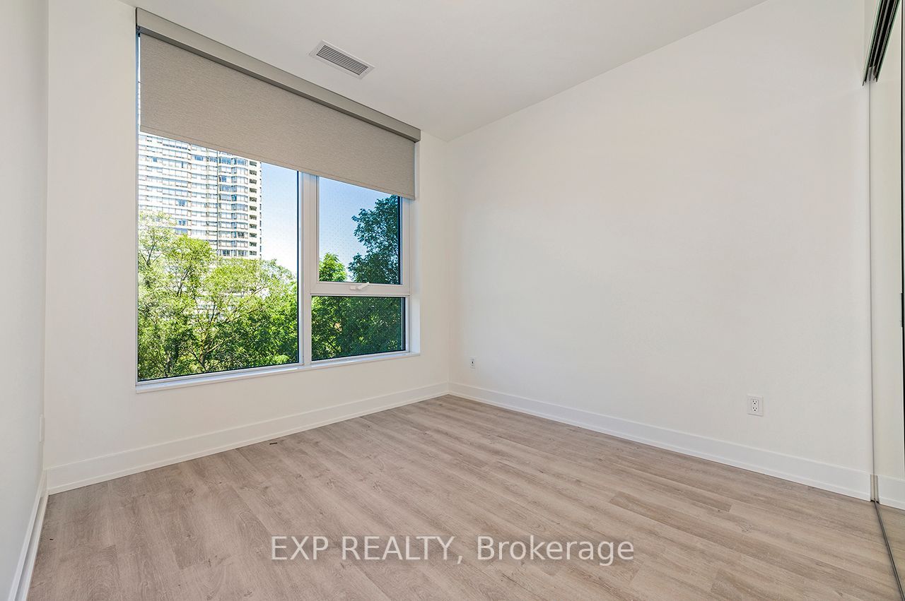 Residential Lease in Toronto W08 4