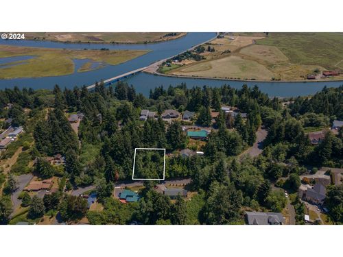 2600-0 17th Ave, Coos Bay, OR, 97420 | Card Image