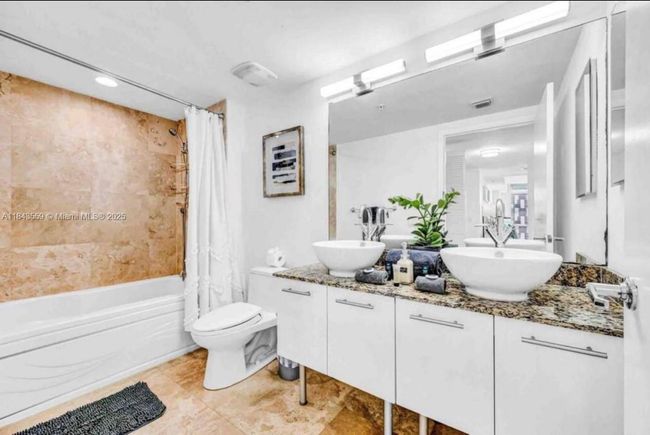 APT-1505 - 41 Se 5 Th St, Condo with 1 bedrooms, 2 bathrooms and null parking in Miami FL | Image 6