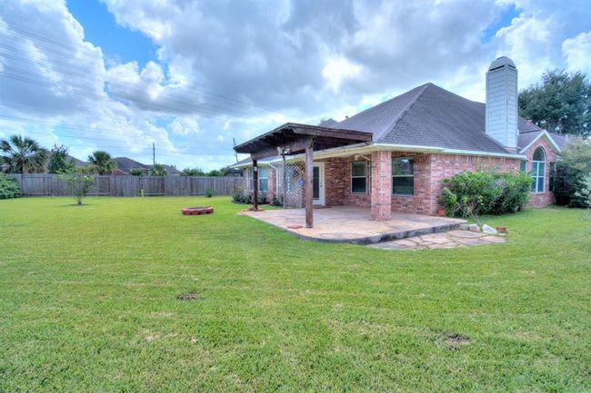 2211 Pearl Bay Ct, House other with 3 bedrooms, 2 bathrooms and 3 parking in Pearland TX | Image 25