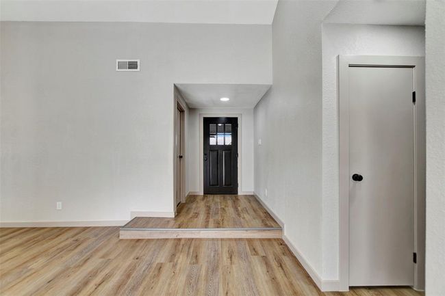 Entryway | Image 6
