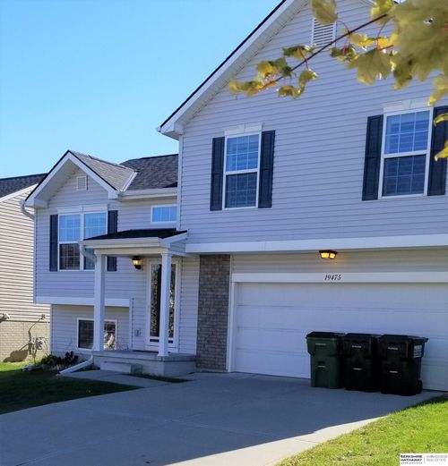 19475 T St, Omaha, NE, 68135-4224 | Card Image