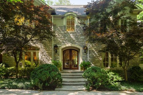 7 Breckenridge, Nashville, TN, 37215-5832 | Card Image